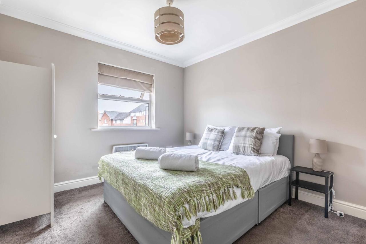 Cosy Central Windsor Apartment & Free Parking! Extérieur photo